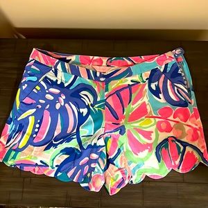 Lilly Pulitzer Callahan shorts size 4